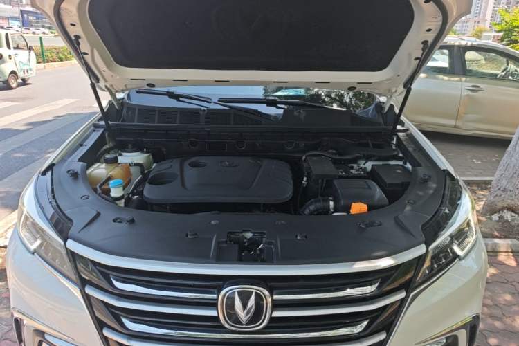Used CHANGAN CS85 COUPE 2019 1.5T DCT Version China VI Standard Engine Bay