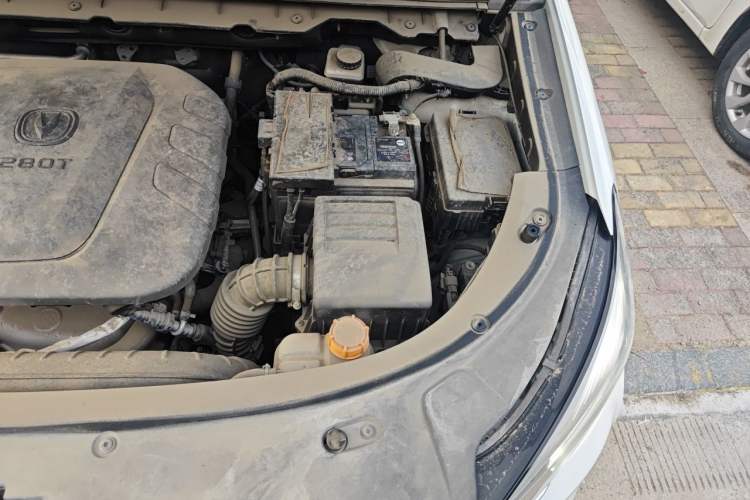 Used CHANGAN CS85 COUPE 2019 1.5T DCT Version China VI Standard Engine Bay Left