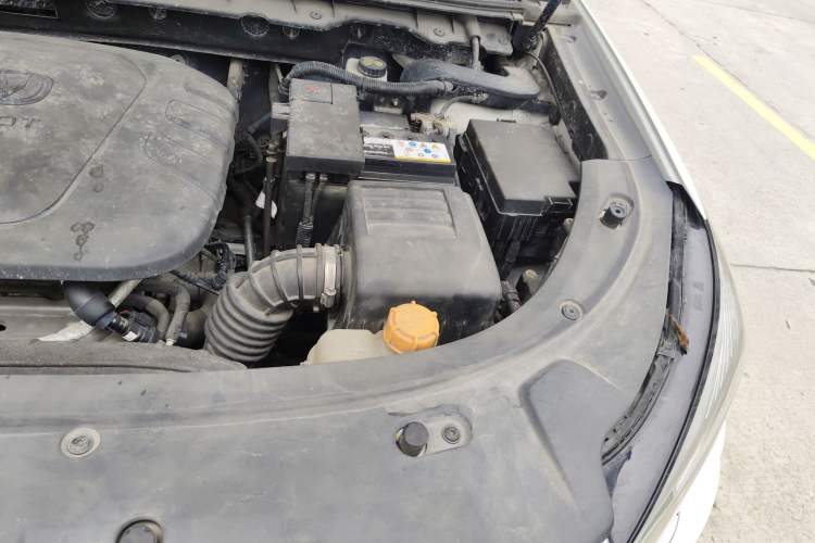 Used CHANGAN CS85 COUPE 2019 1.5T DCT Version China VI Standard Engine Bay Left
