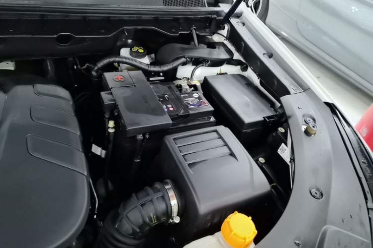 Used CHANGAN CS85 COUPE 2019 1.5T DCT Luxury Version China VI Standard Engine Bay Left