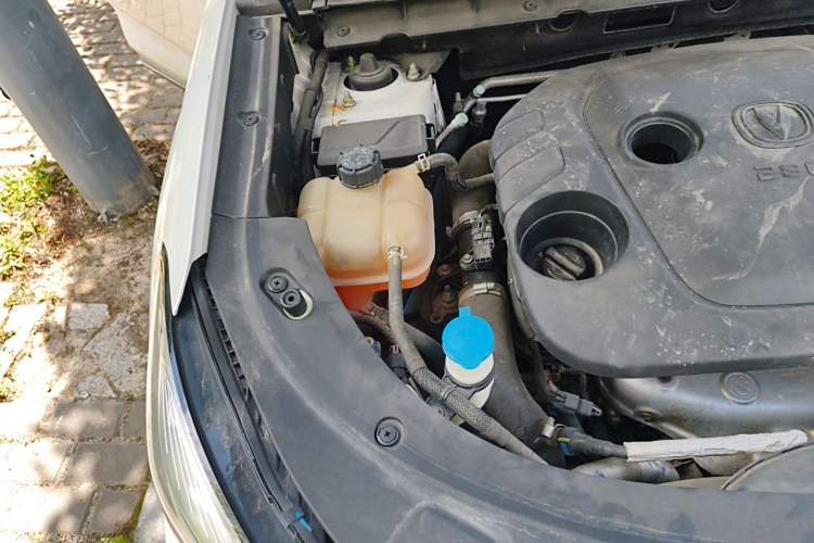 Used CHANGAN CS85 COUPE 2019 1.5T DCT Dynamic Version China VI Standard Engine Bay Right