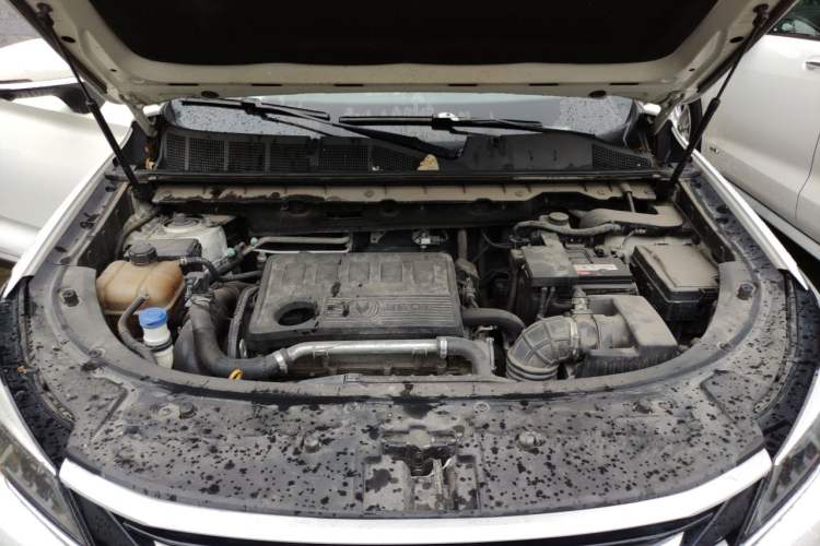Used CHANGAN CS85 COUPE 2019 2.0T Automatic Version China V Standard Engine Bay