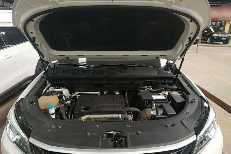 Used CHANGAN CS85 COUPE 2019 2.0T Automatic Version China V Standard Engine Bay