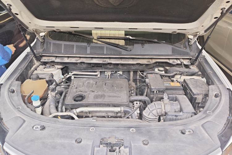 Used CHANGAN CS85 COUPE 2019 2.0T Automatic Version China VI Standard Engine Bay
