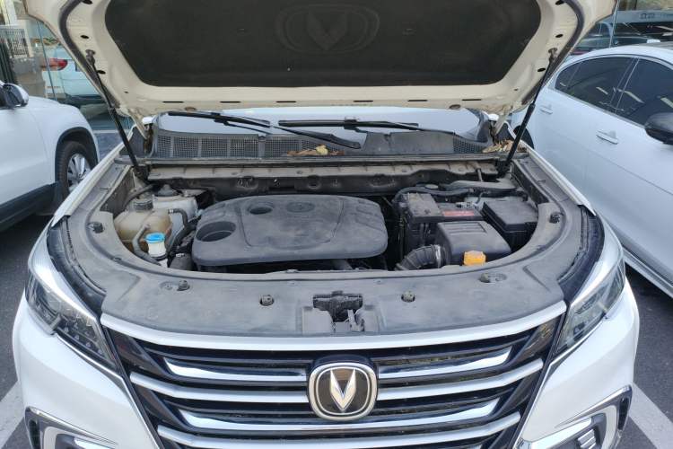 Used CHANGAN CS85 COUPE 2019 1.5T DCT Luxury Version China VI Standard Engine Bay