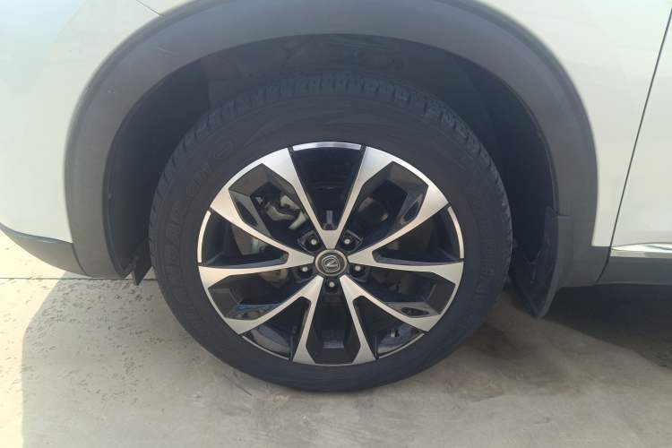Used CHANGAN CS85 COUPE 2019 1.5T DCT Dynamic Version China VI Standard Exterior 4