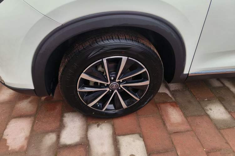 Used CHANGAN CS85 COUPE 2019 1.5T DCT Version China VI Standard Exterior 4