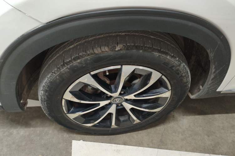 Used CHANGAN CS85 COUPE 2019 1.5T DCT Dynamic Version China VI Standard Exterior 4