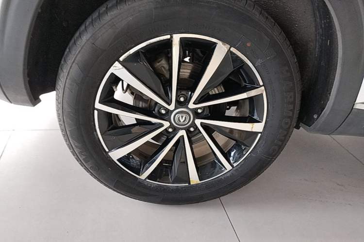 Used CHANGAN CS85 COUPE 2019 1.5T DCT Version China VI Standard Exterior 5