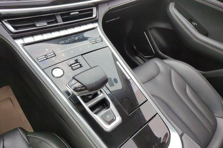 Used CHANGAN CS85 COUPE 2019 2.0T Automatic Luxury Edition China VI Standard Gear Lever