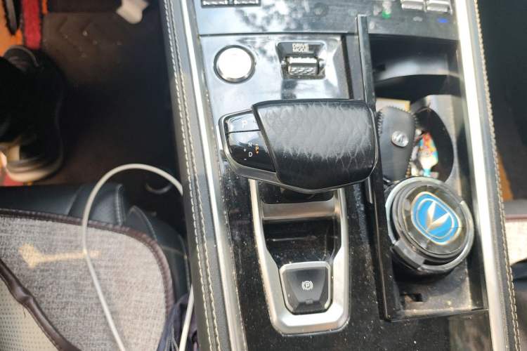 Used CHANGAN CS85 COUPE 2019 2.0T Automatic Luxury Edition China VI Standard Gear Lever
