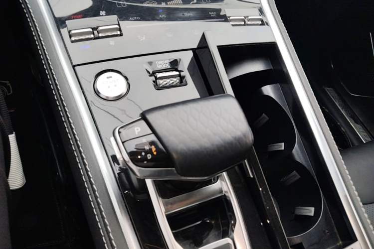 Used CHANGAN CS85 COUPE 2019 2.0T Automatic Luxury Edition China VI Standard Gear Lever