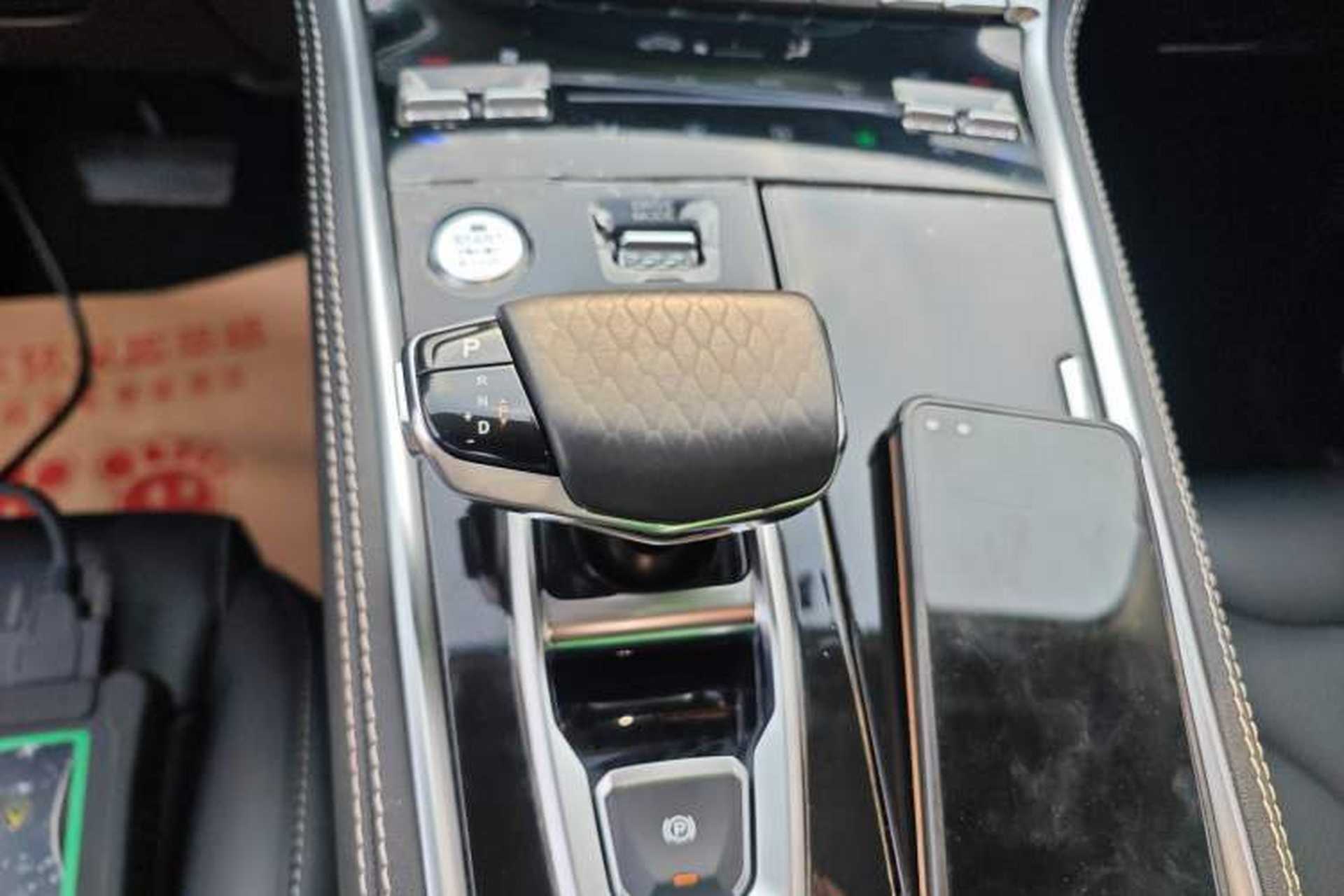 Used CHANGAN CS85 COUPE 2019 2.0T Automatic Luxury Edition China V Standard Gear Lever