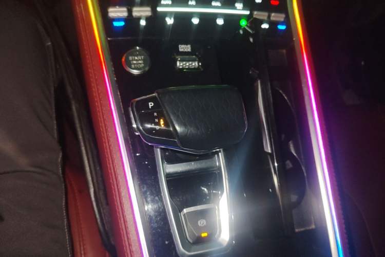 Used CHANGAN CS85 COUPE 2019 2.0T Automatic Luxury Edition China VI Standard Gear Lever