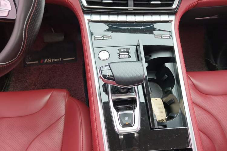 Used CHANGAN CS85 COUPE 2019 1.5T DCT Luxury Version China VI Standard Gear Lever