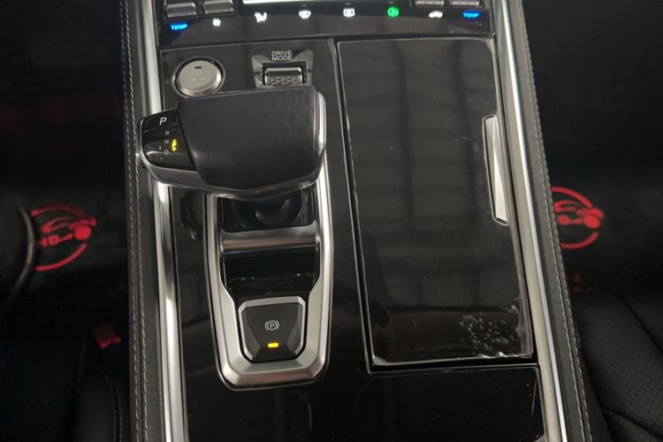 Used CHANGAN CS85 COUPE 2019 2.0T Automatic Version China V Standard Gear Lever