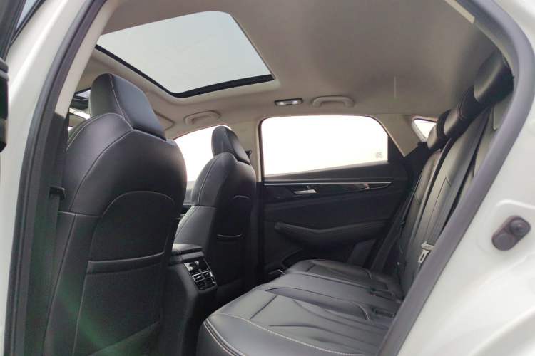 Used CHANGAN CS85 COUPE 2019 2.0T Automatic Luxury Edition China VI Standard Headliner