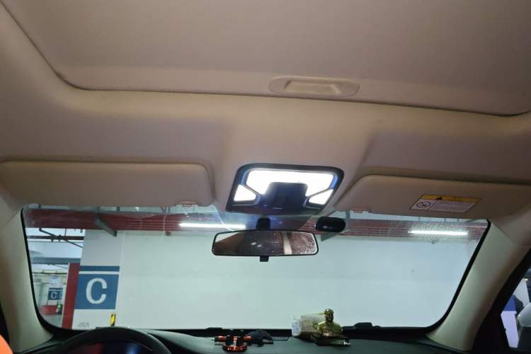 Used CHANGAN CS85 COUPE 2019 1.5T DCT Version China VI Standard Headliner