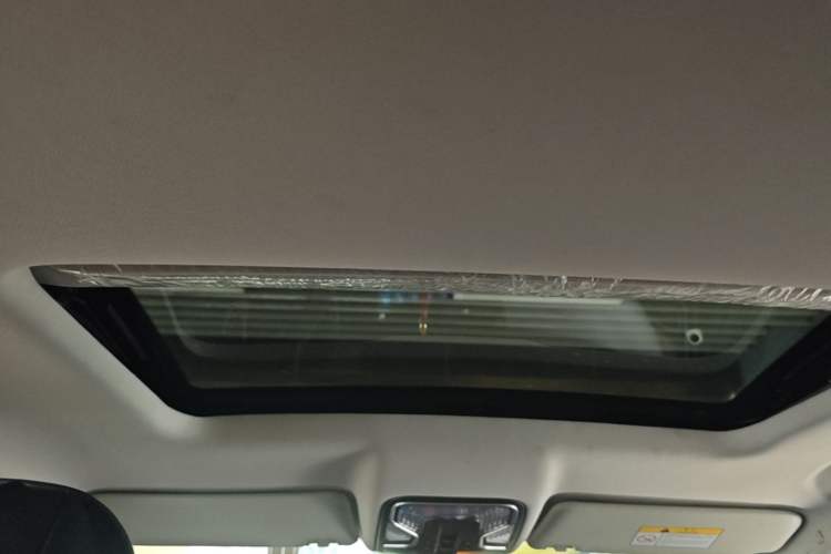 Used CHANGAN CS85 COUPE 2019 1.5T DCT Version China VI Standard Headliner