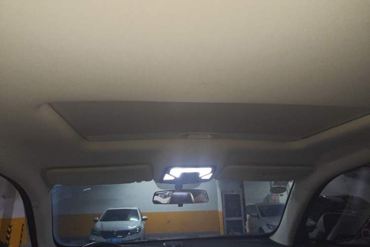 Used CHANGAN CS85 COUPE 2019 1.5T DCT Dynamic Version China VI Standard Headliner