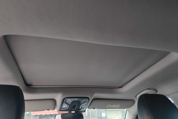 Used CHANGAN CS85 COUPE 2019 2.0T Automatic Luxury Edition China VI Standard Headliner