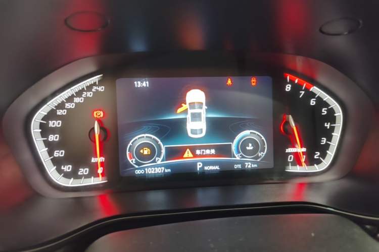 Used CHANGAN CS85 COUPE 2019 1.5T DCT Version China VI Standard Instrument Cluster