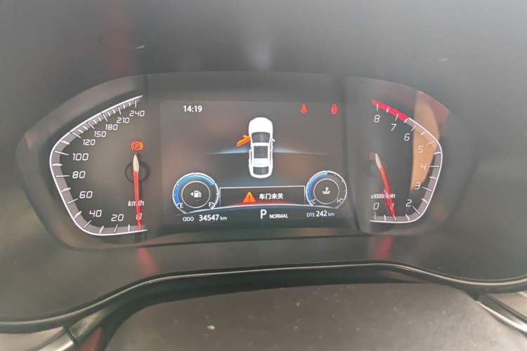 Used CHANGAN CS85 COUPE 2019 1.5T DCT Dynamic Version China VI Standard Instrument Cluster