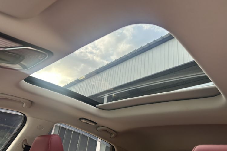Used CHANGAN CS85 COUPE 2019 2.0T Automatic Luxury Edition China VI Standard Interior 1