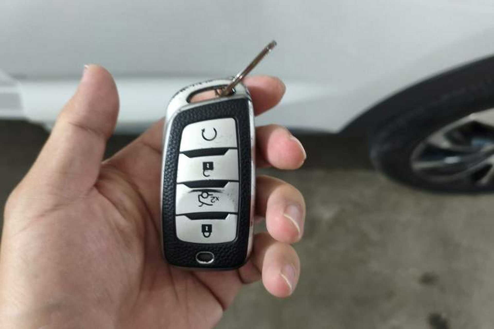 Used CHANGAN CS85 COUPE 2019 1.5T DCT Dynamic Version China VI Standard Interior 1
