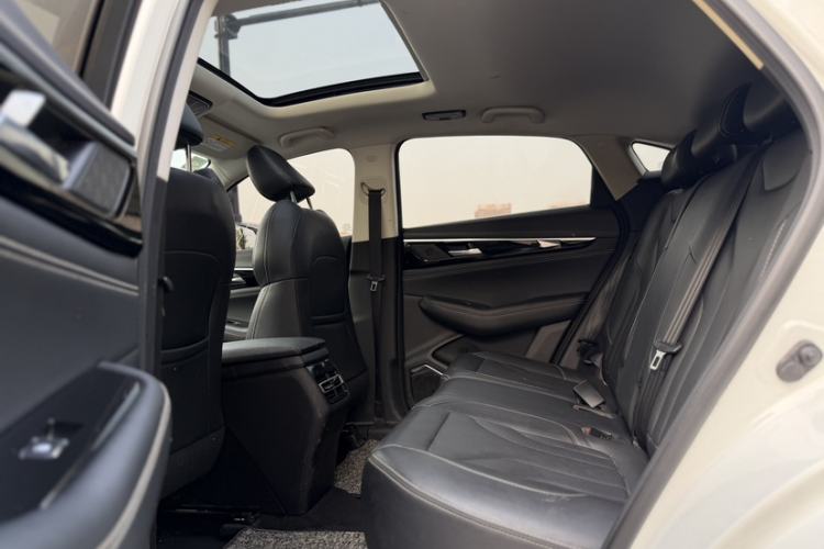 Used CHANGAN CS85 COUPE 2019 2.0T Automatic Luxury Edition China VI Standard Interior 12