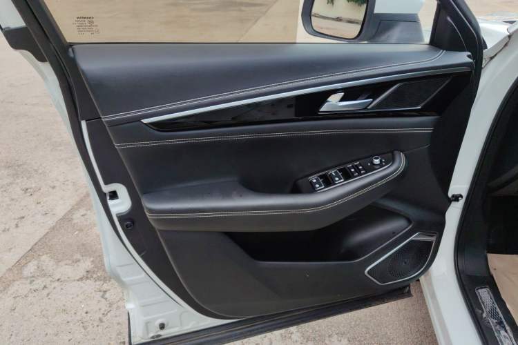 Used CHANGAN CS85 COUPE 2019 2.0T Automatic Luxury Edition China VI Standard Interior 2