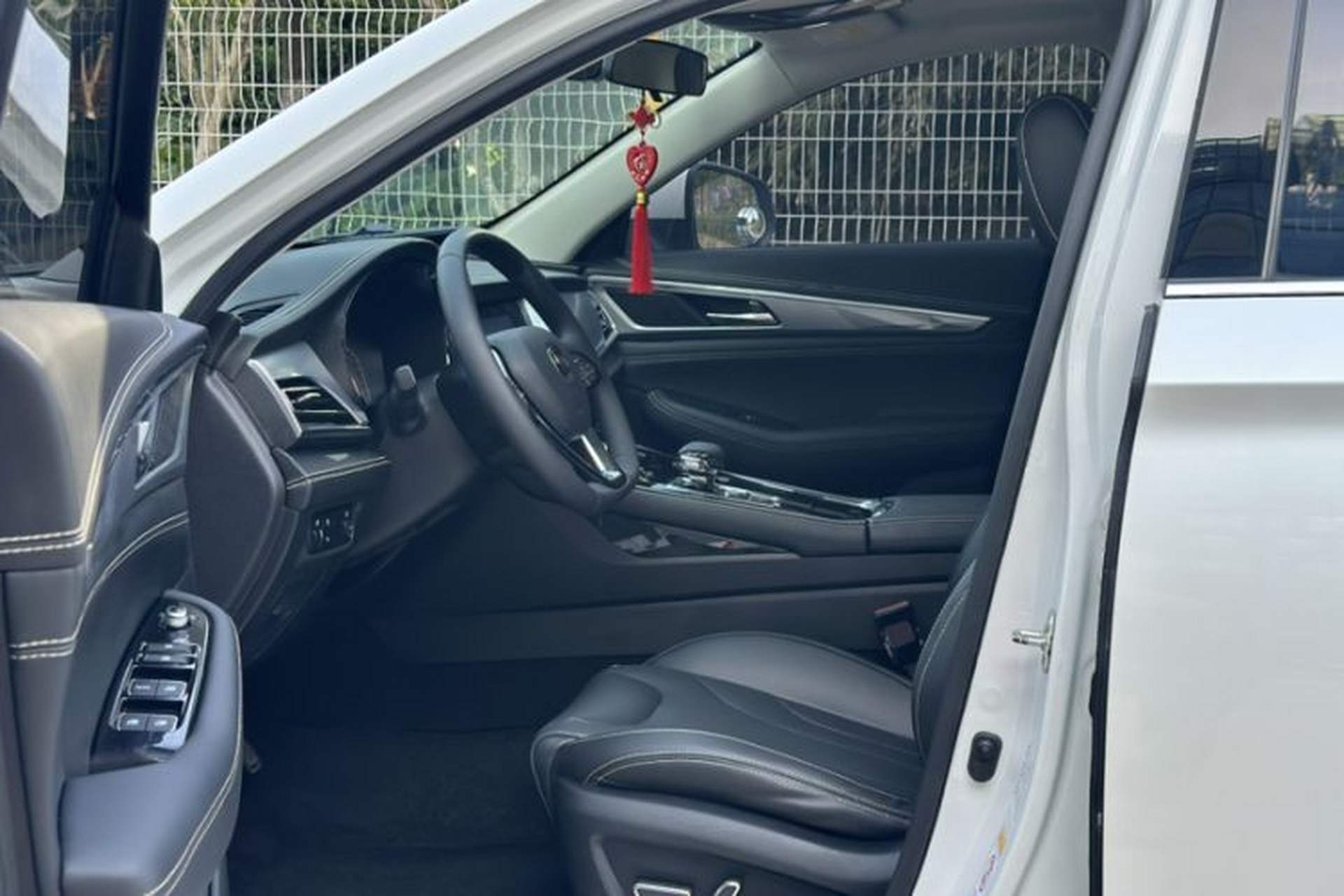Used CHANGAN CS85 COUPE 2019 1.5T DCT Version China VI Standard Interior 2