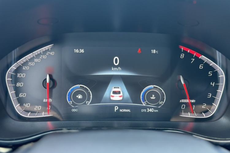 Used CHANGAN CS85 COUPE 2019 1.5T DCT Version China VI Standard Interior 4