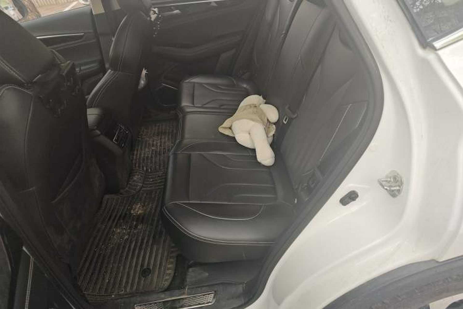 Used CHANGAN CS85 COUPE 2019 2.0T Automatic Luxury Edition China V Standard Interior 4