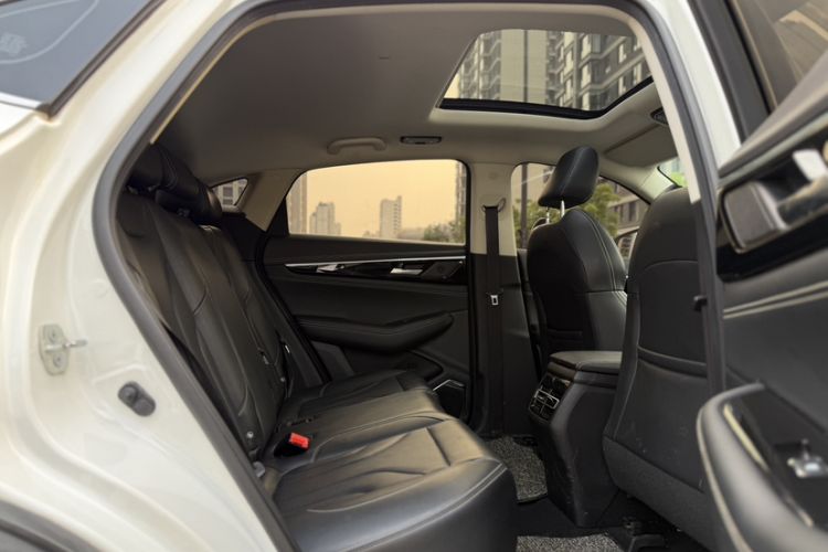 Used CHANGAN CS85 COUPE 2019 2.0T Automatic Luxury Edition China VI Standard Interior 4