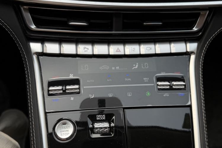 Used CHANGAN CS85 COUPE 2019 2.0T Automatic Luxury Edition China VI Standard Interior 7