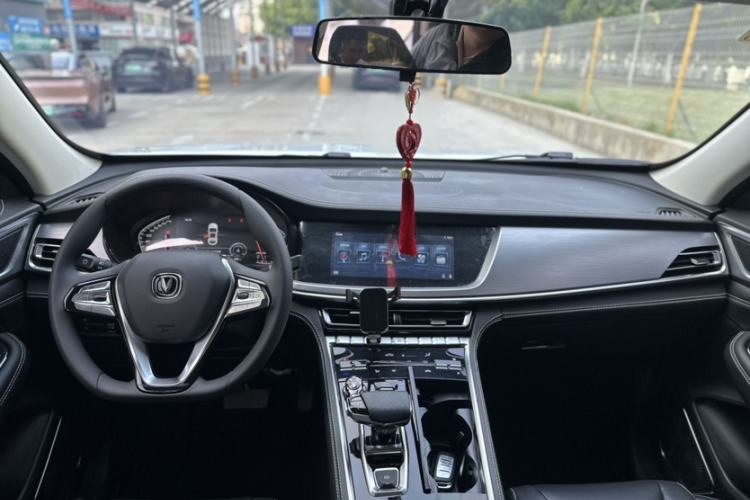 Used CHANGAN CS85 COUPE 2019 1.5T DCT Version China VI Standard Interior 8