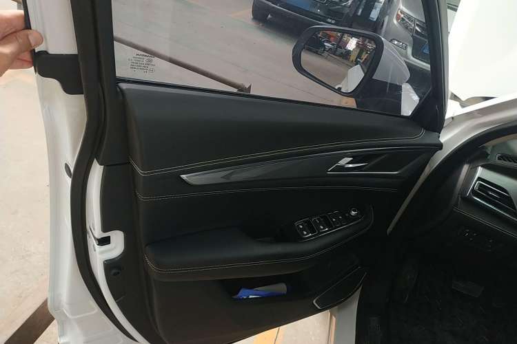 Used CHANGAN CS85 COUPE 2019 2.0T Automatic Version China V Standard Left Front Door Interior