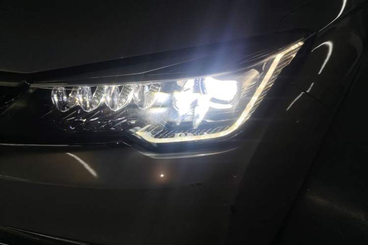 Used CHANGAN CS85 COUPE 2019 2.0T Automatic Luxury Edition China VI Standard Left Front Headlight