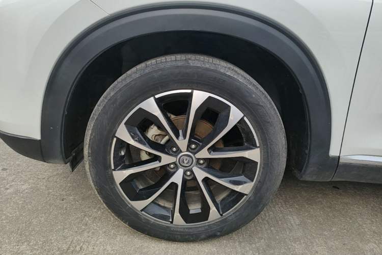 Used CHANGAN CS85 COUPE 2019 1.5T DCT Dynamic Version China VI Standard Left Front Wheel Hub