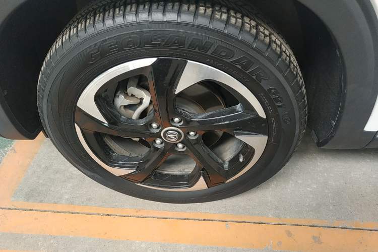 Used CHANGAN CS85 COUPE 2019 2.0T Automatic Version China V Standard Left Front Wheel Hub