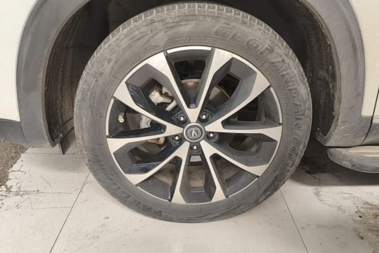 Used CHANGAN CS85 COUPE 2019 1.5T DCT Dynamic Version China VI Standard Left Front Wheel Hub