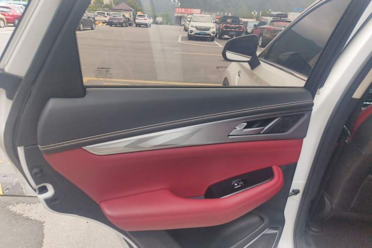 Used CHANGAN CS85 COUPE 2019 1.5T DCT Dynamic Version China VI Standard Left Rear Door Interior