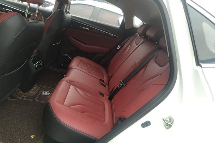 Used CHANGAN CS85 COUPE 2019 1.5T DCT Luxury Version China VI Standard Left Rear Seat