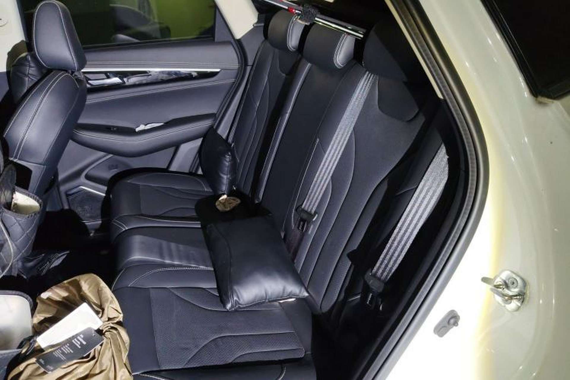 Used CHANGAN CS85 COUPE 2019 2.0T Automatic Luxury Edition China VI Standard Left Rear Seat