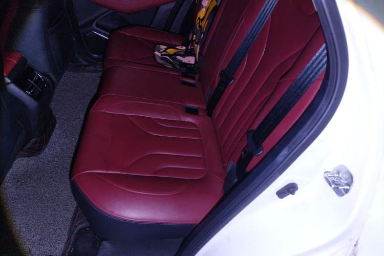 Used CHANGAN CS85 COUPE 2019 1.5T DCT Dynamic Version China VI Standard Left Rear Seat