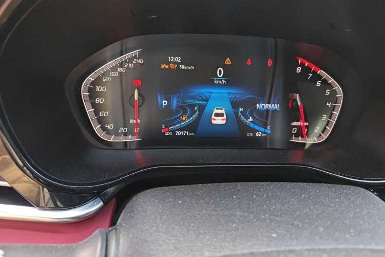 Used CHANGAN CS85 COUPE 2019 2.0T Automatic Luxury Edition China VI Standard Odometer Close Up