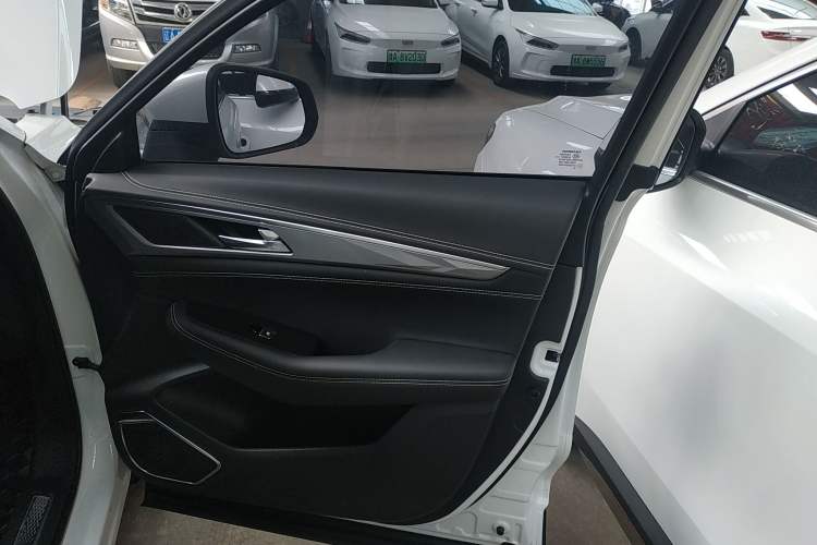 Used CHANGAN CS85 COUPE 2019 2.0T Automatic Version China V Standard Right Front Door Interior