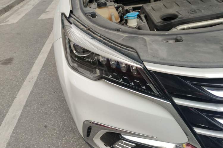Used CHANGAN CS85 COUPE 2019 2.0T Automatic Luxury Edition China V Standard Right Front Headlight