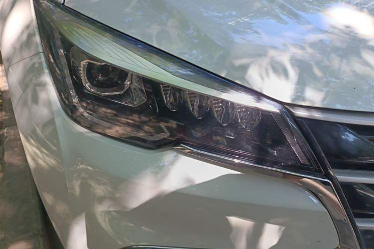 Used CHANGAN CS85 COUPE 2019 2.0T Automatic Version China VI Standard Right Front Headlight